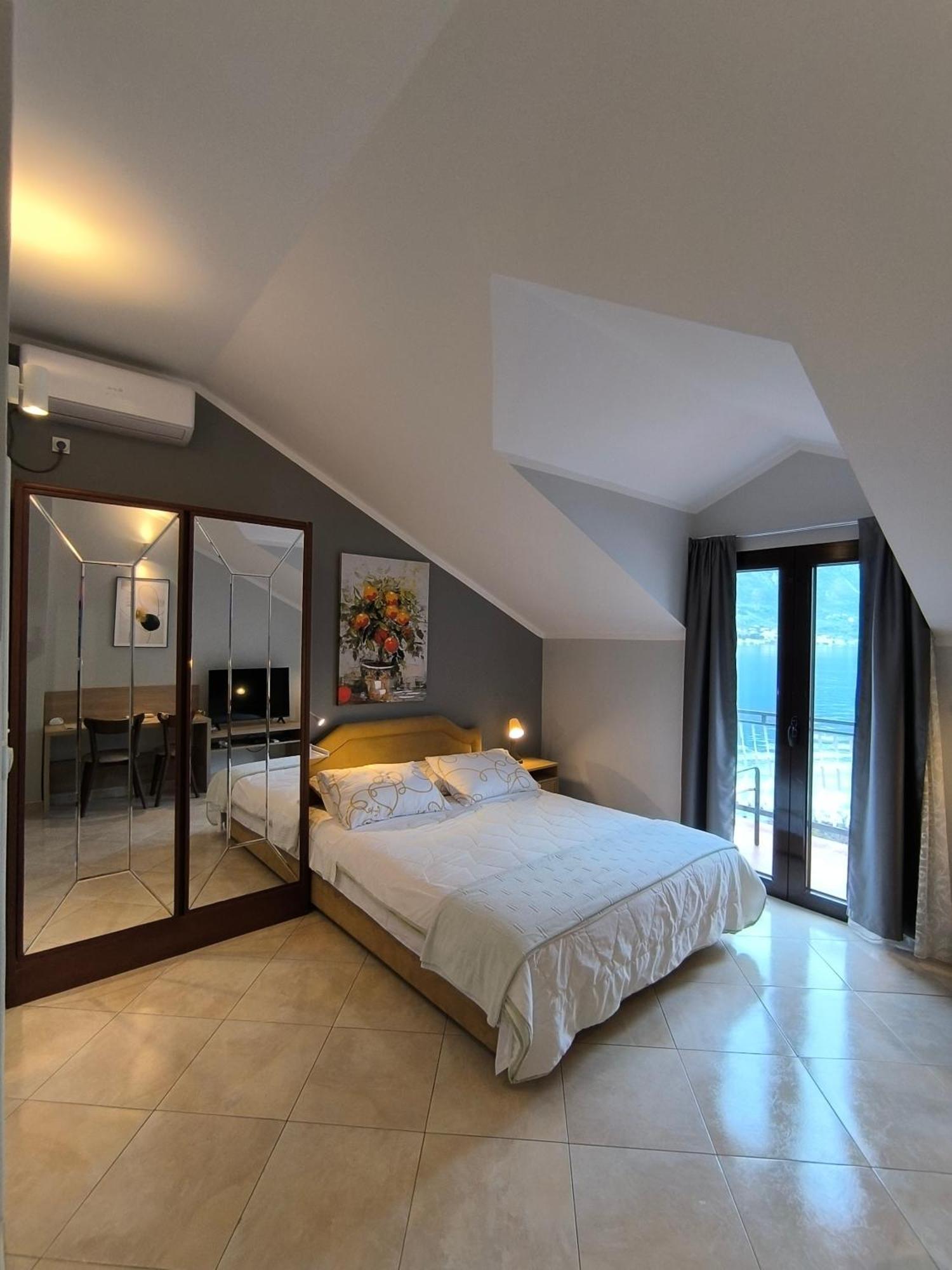 Apartments Djurovic Kotor Bagian luar foto