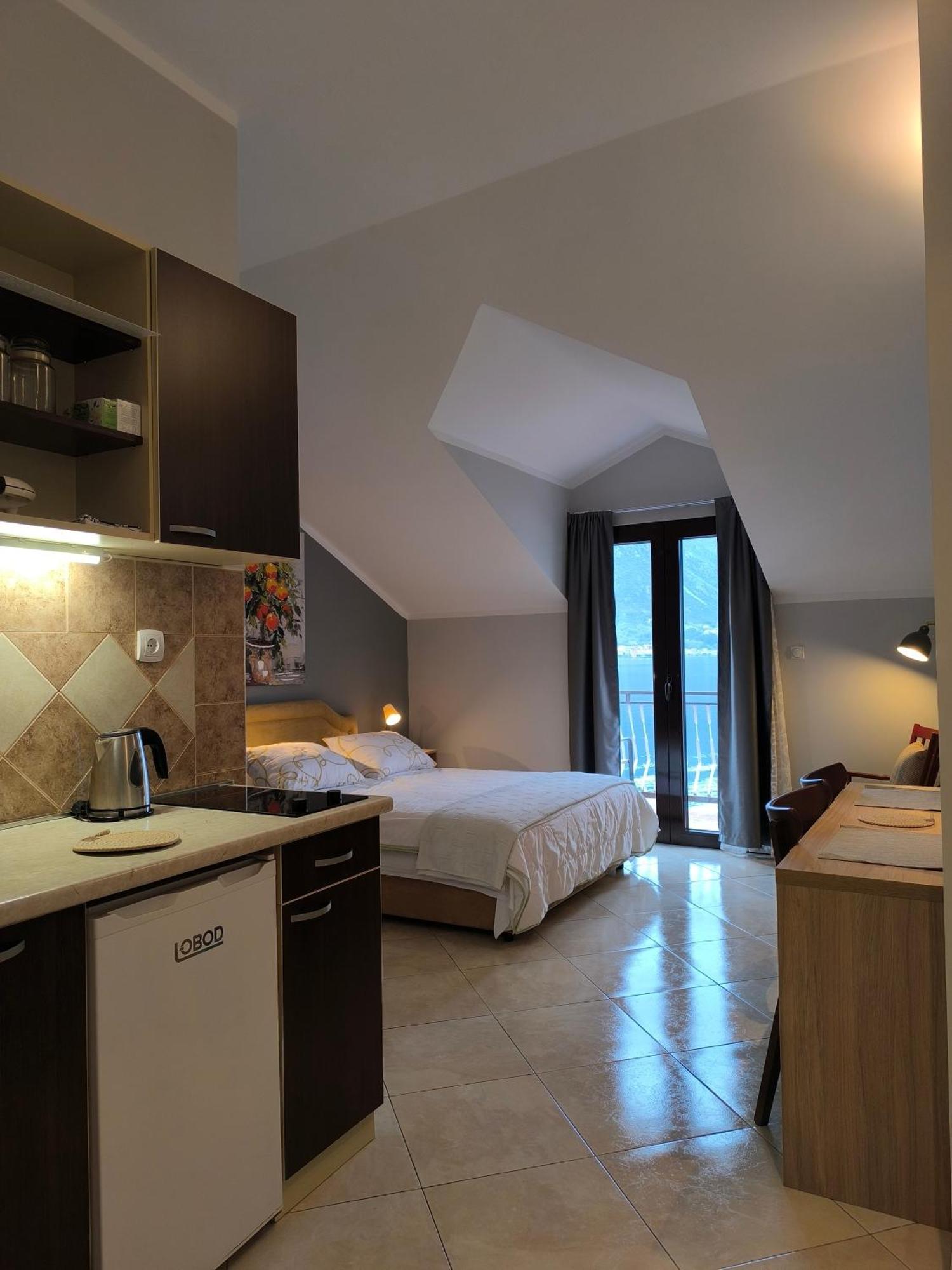 Apartments Djurovic Kotor Bagian luar foto